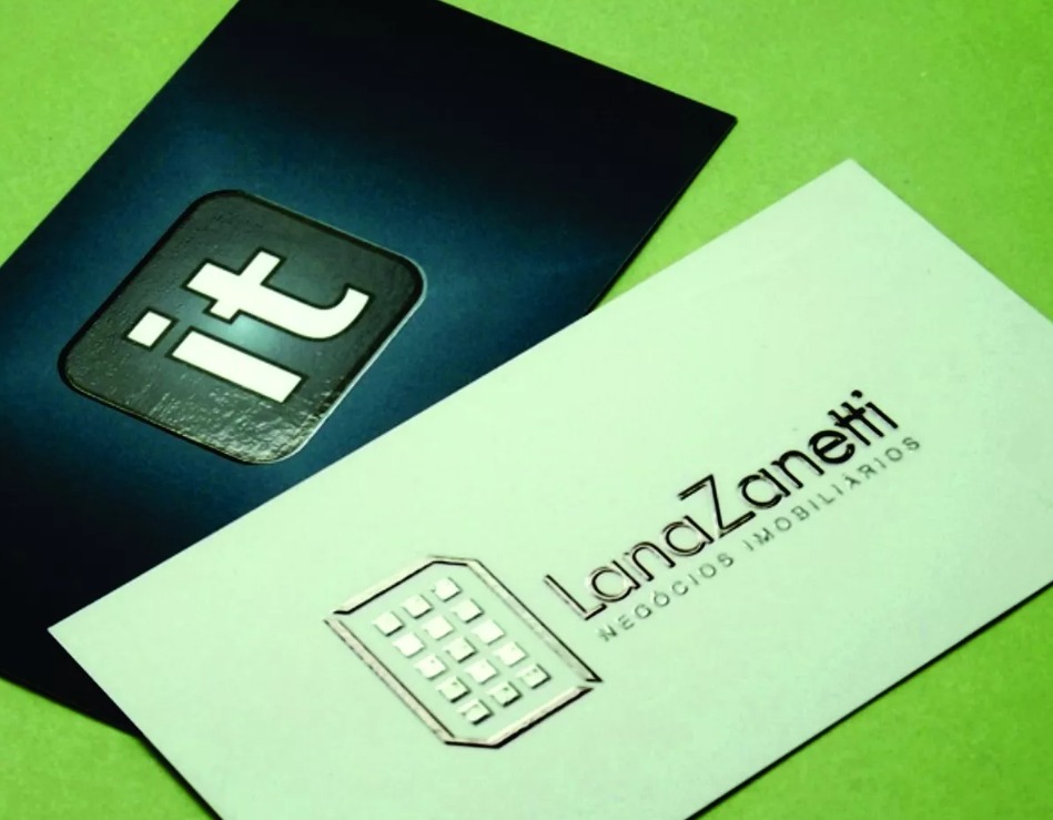 Cartão de Visita em Couché Fosco com Laminação Fosca e Verniz Localizado